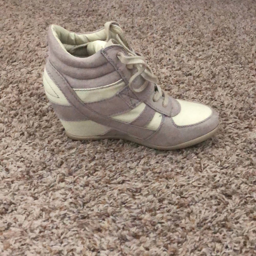Wedge Sneaker